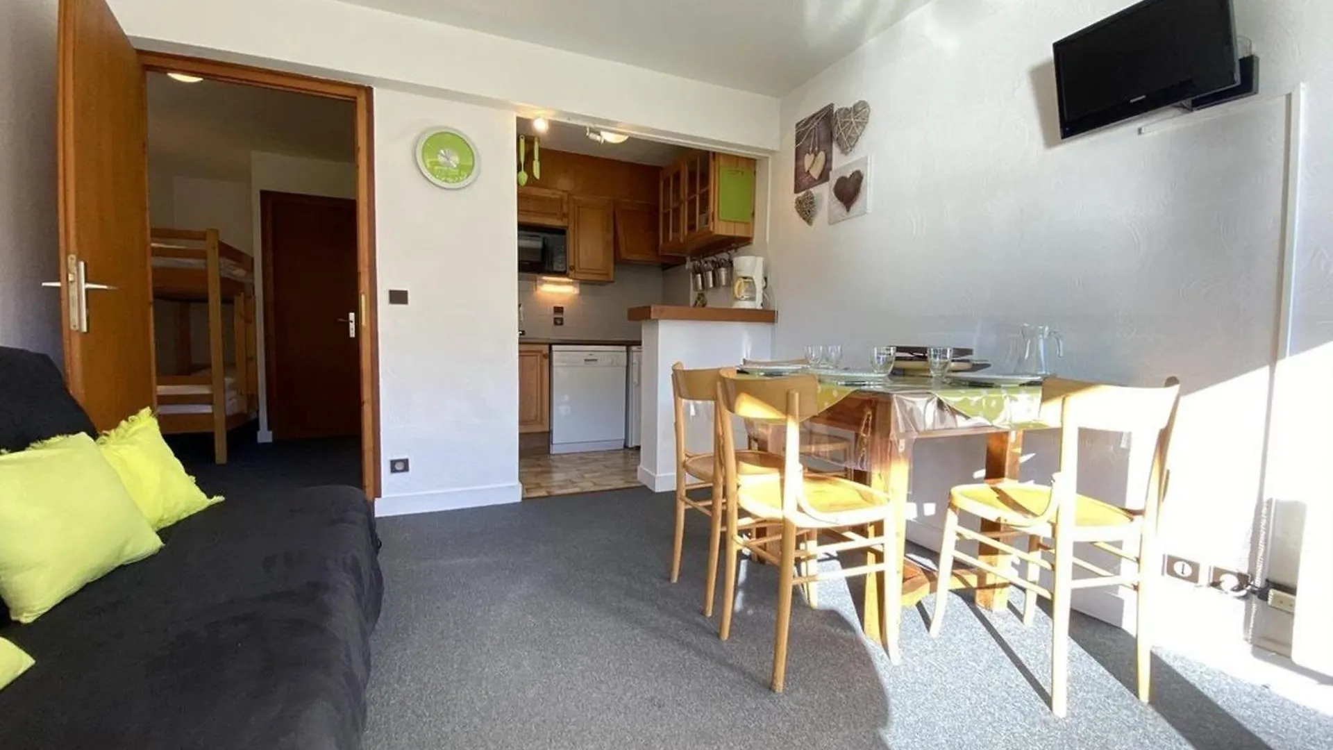 Appartement 2 Pieces Cabine Avec Balcon, Proche Village Et Pistes - Praz Sur Arly - 5 Pers. - Fr-1-603-101 Apartment Praz-sur-Arly